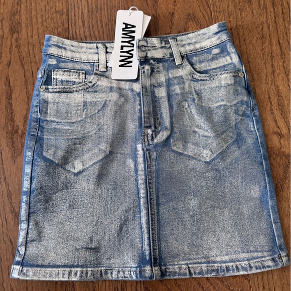 Amy Lynn Metallic Denim Mini Skirt - Picture 4 of 5